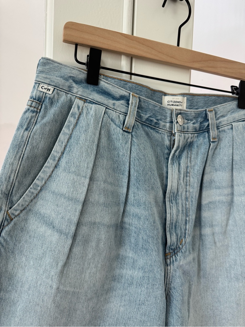 Citizens of Humanity Maritzy Light Wash Pleated Denim Trouser Shorts - Picture 7 of 9